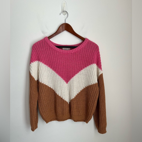 Harper Heritage Chevron Sweater (S) - Picture 3 of 10